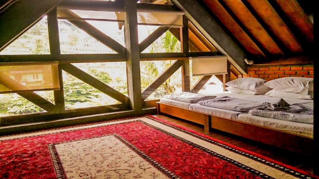 Rumah Stroberi Organic Farm & Family Lodge Lembang Exterior photo